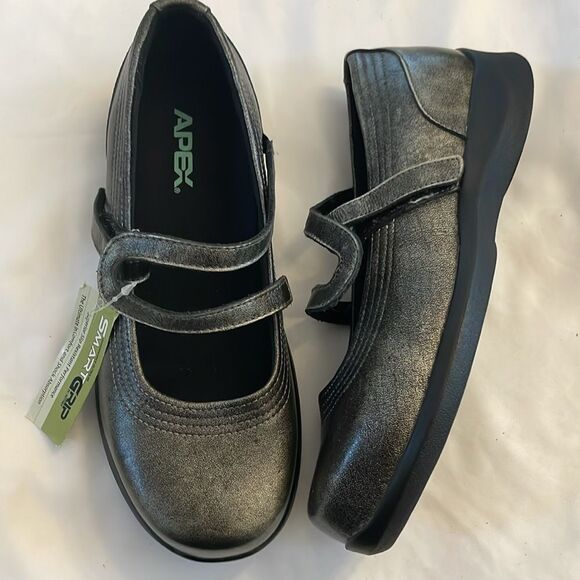 APEX WOMENS MARY JANE STYLE PEWTER SHOES.   NEW WITH TAGS - Picture 2 of 13